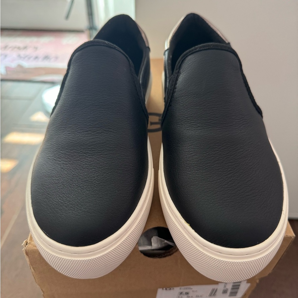UGG Black Loafers Sleek Slip-Ons